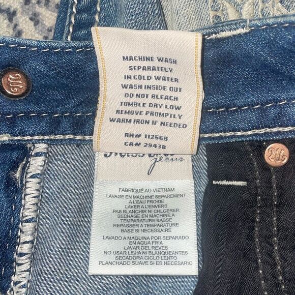 Miss Me Embroidered Lace Signature Cuffed Skinny Lightwash Denim Jeans - Picture 9 of 10